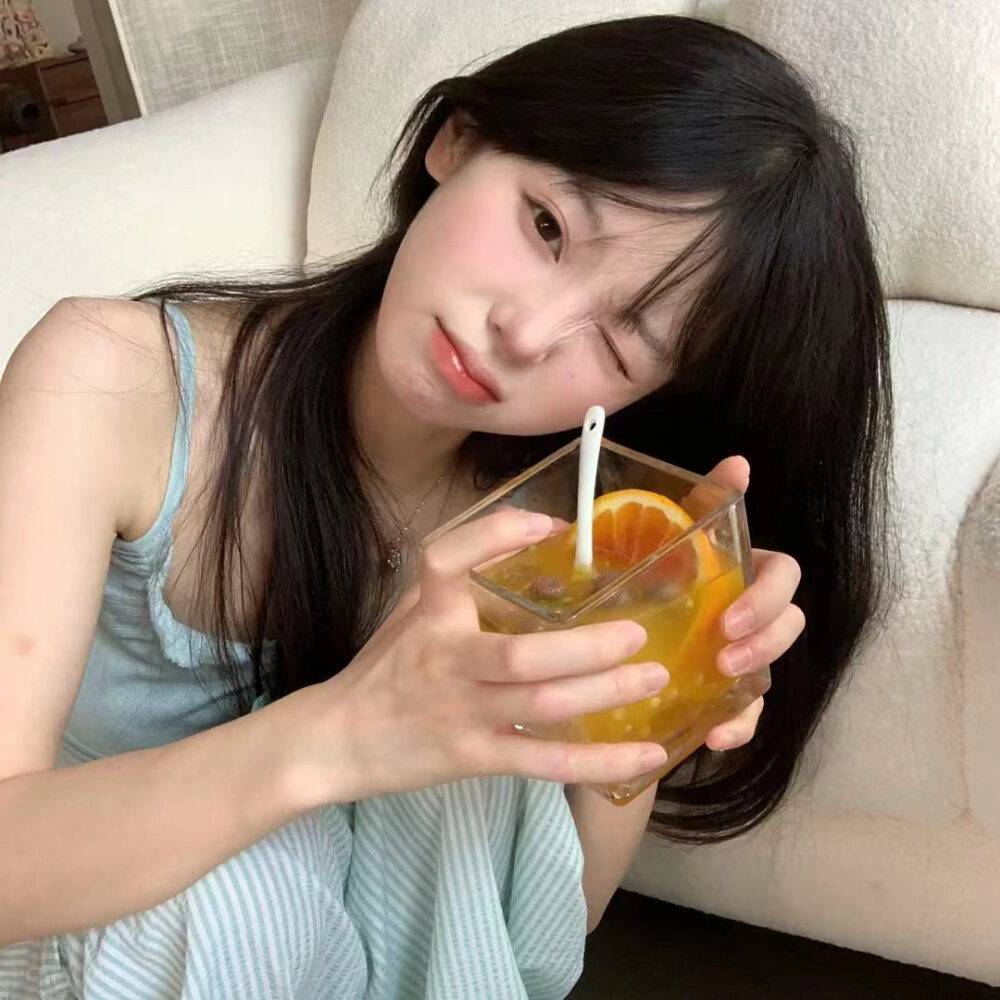 女生头像浪漫的夏季开始了