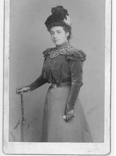 艾米莉·帕莱尔（1872-1958）