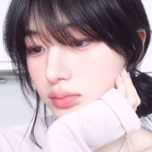 你天真的口气让我懵一瞬