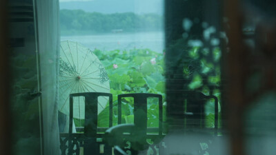 东方美学丨吾生须臾 ​
from浮春郷
＃西湖＃雨景