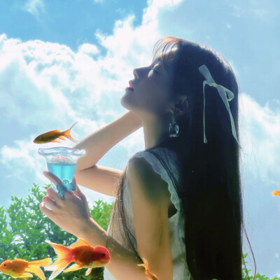 ⸝⸝ ꙳ 多喝养乐多 把快乐养多多
