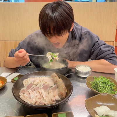 经常请吃饭的帅气欧巴