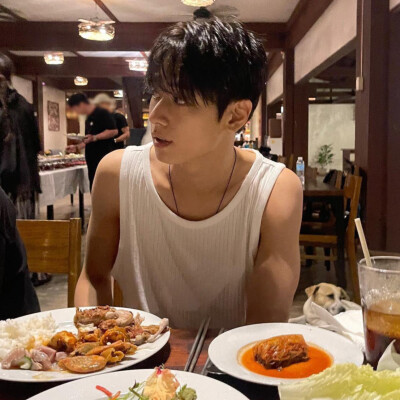 经常请吃饭的帅气欧巴