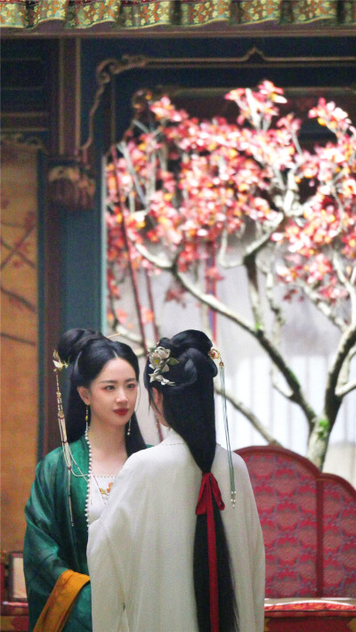 墨雨云间