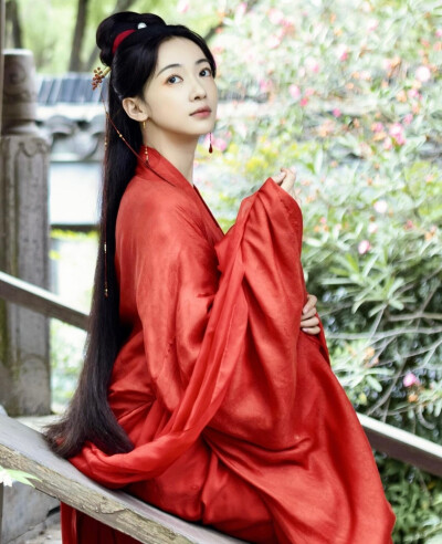 墨雨云间