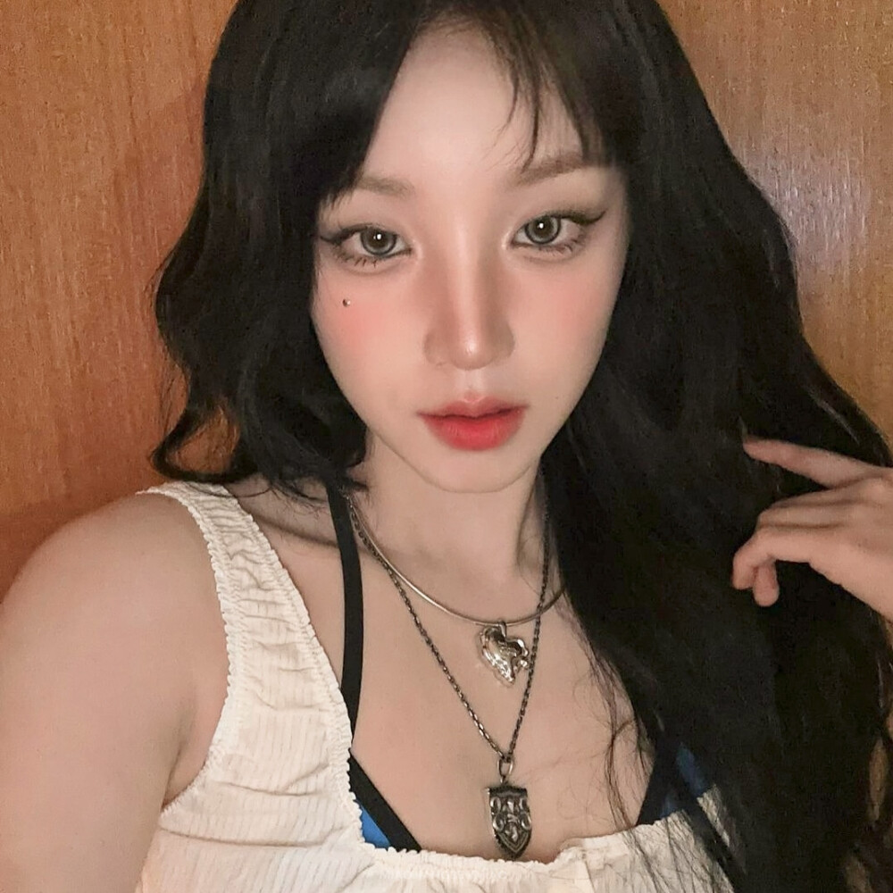 kpop人从不缺头像宋雨琦