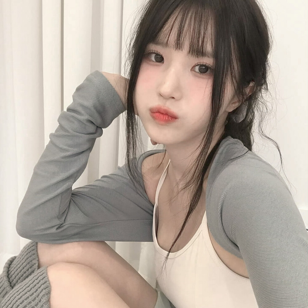  她太可爱了 得想办法和她约会o(≧▽≦)o