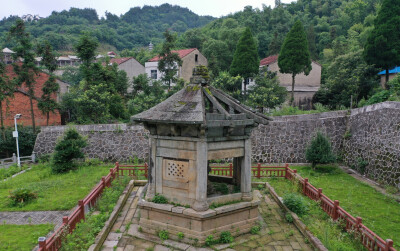 鄂 黄梅 四祖寺众生塔