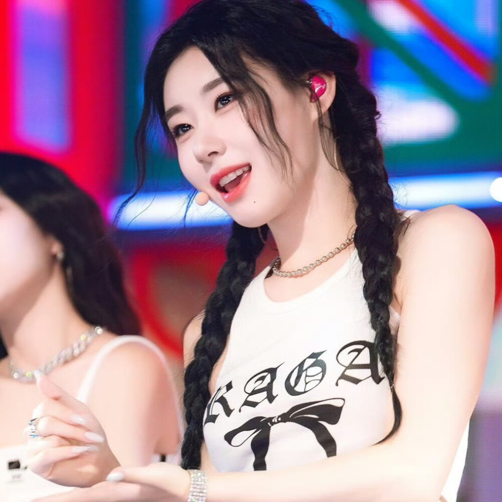 李彩领