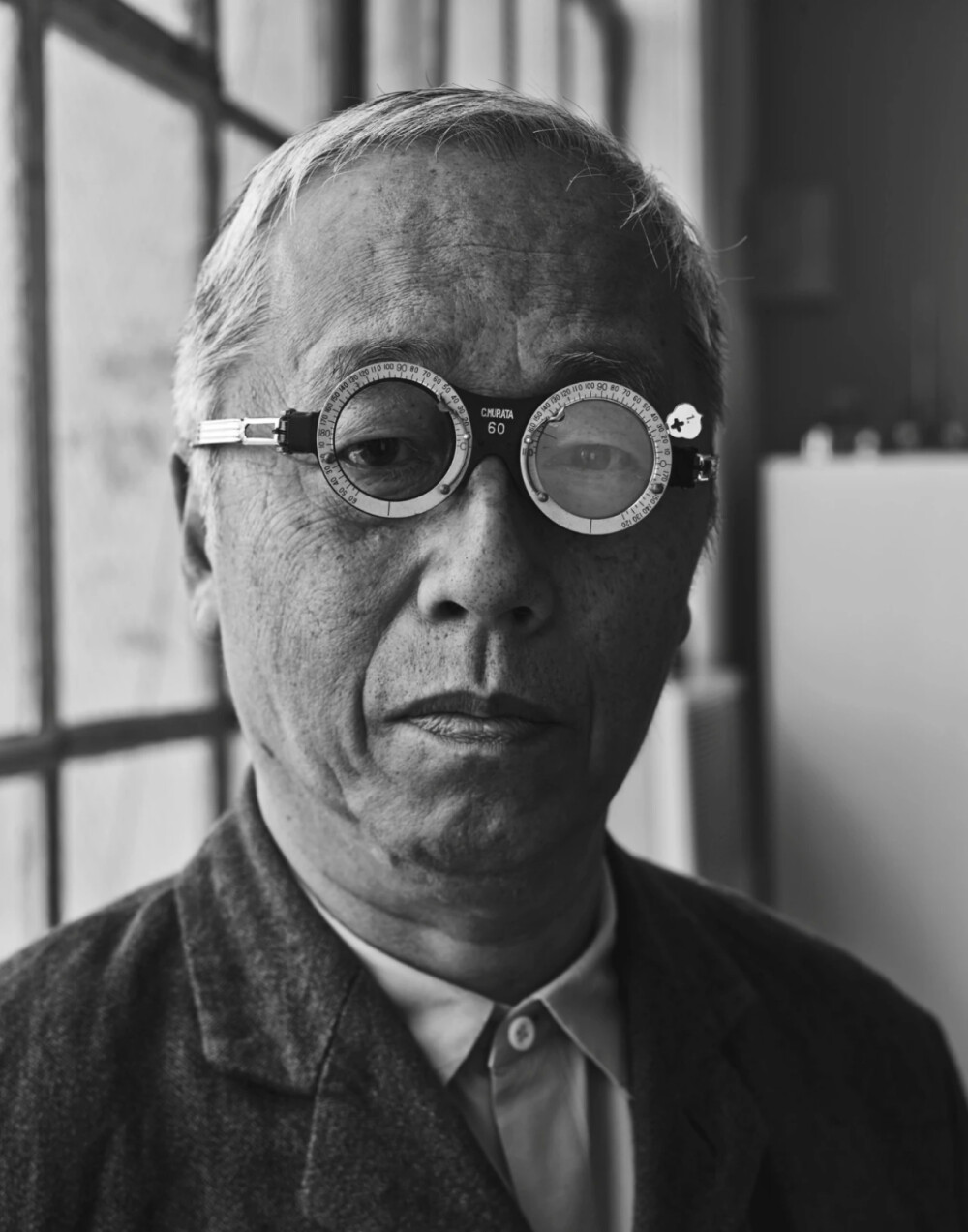 杉本博司（Hiroshi Sugimoto），著名摄影师，被誉为最后的现代主义者。1980年，他开始在世界各地拍摄一系列关于海洋及其地平线、海景的照片，他将摄影作品提升至艺术品层次。