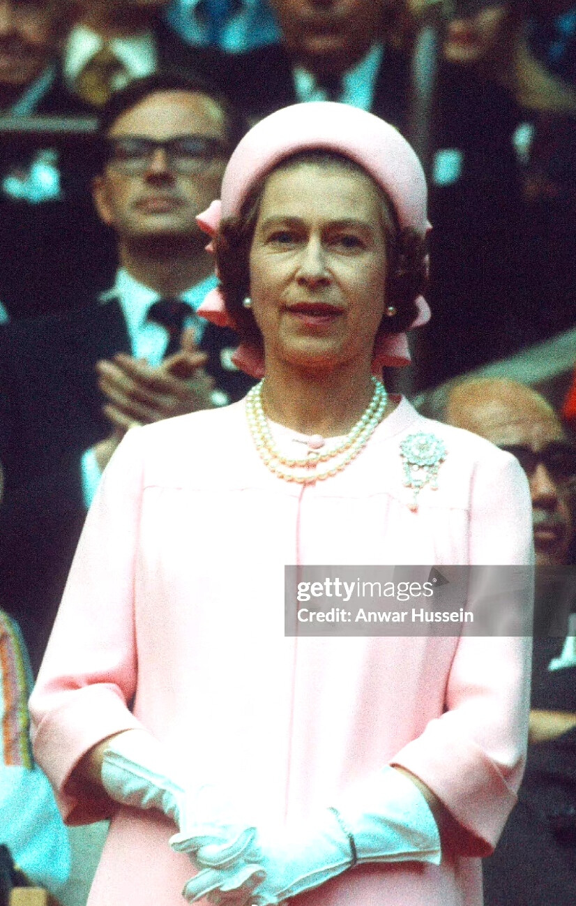 H.M Queen Elizabeth II，1976 - 高清图片，堆糖，美图壁纸兴趣社区