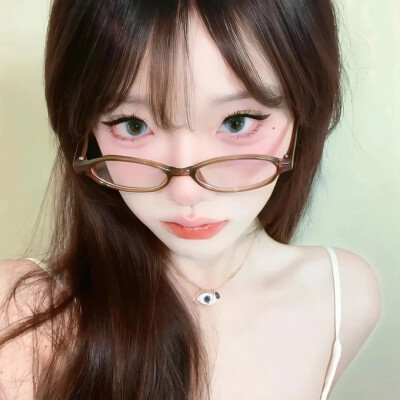 女生头像｜你我登船，送命或寻欢