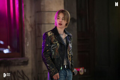 240727
weverse更新智旻相关
智旻（Jimin） 'Who' MV Photo Sketch