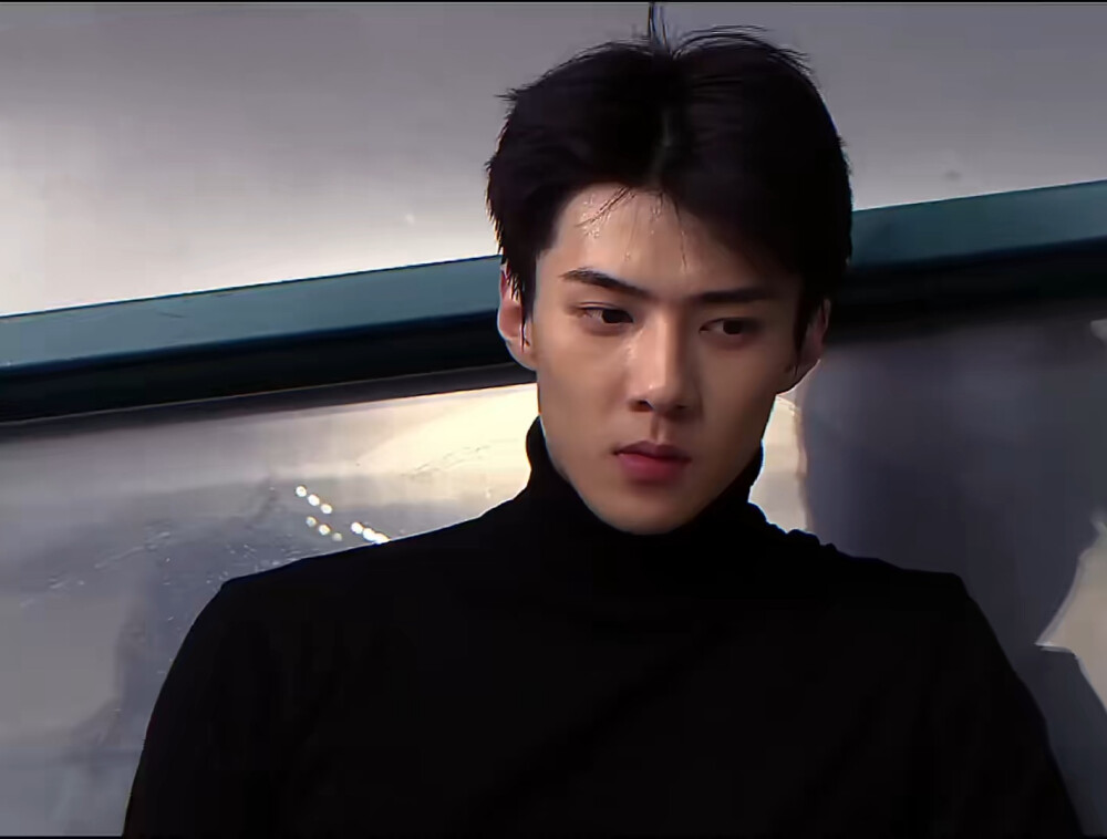 性感且禁欲……