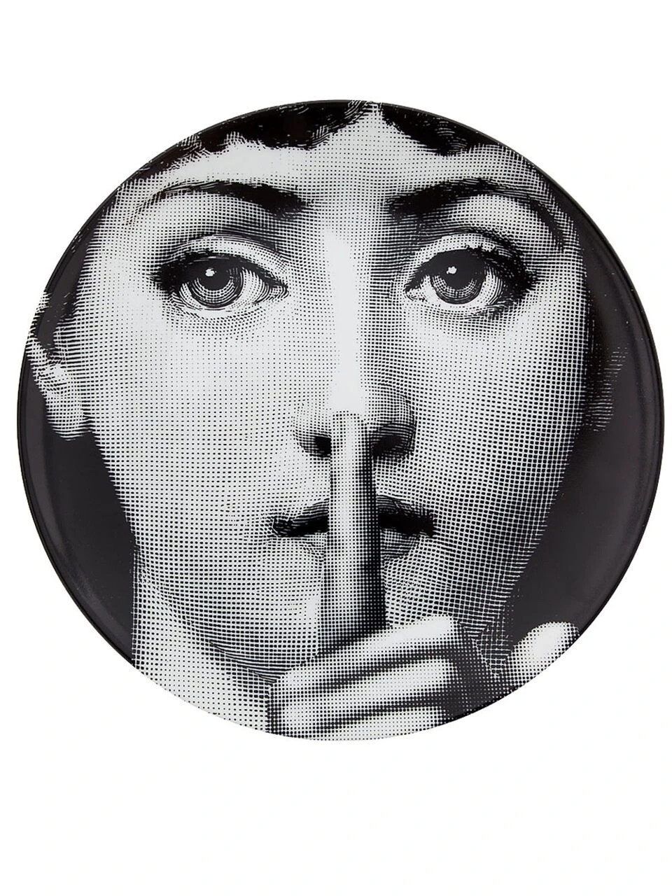 皮耶罗·弗纳塞提（Piero Fornasetti，1913.11-1988.10）是一位意大利画家，雕刻家，室内装潢师，雕刻机，打印机制造商，设计师和创作者，共有11000多件物品。由他创立的同名装饰品牌Fornasetti，产品以具有独特的艺术视野与超乎寻常的想象力，成为家居控们梦寐以求的艺术品。
