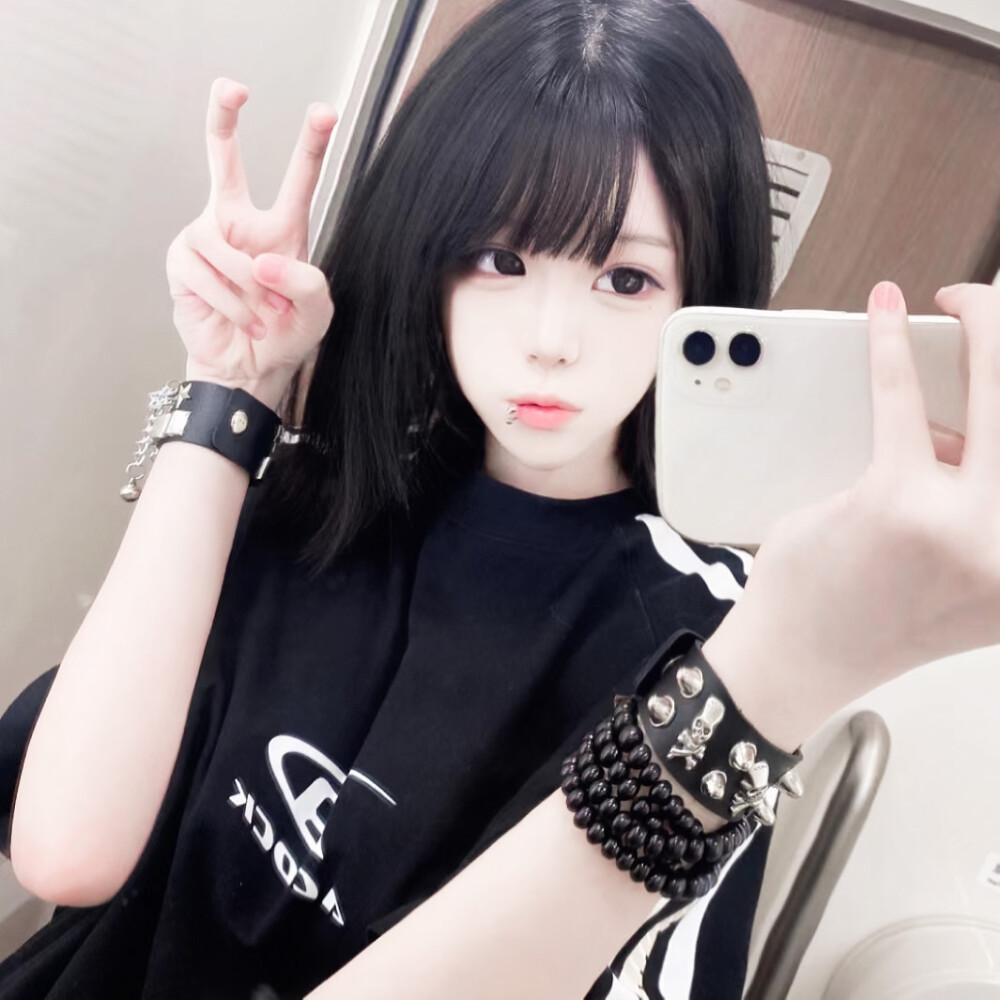 二次元世界小霸主