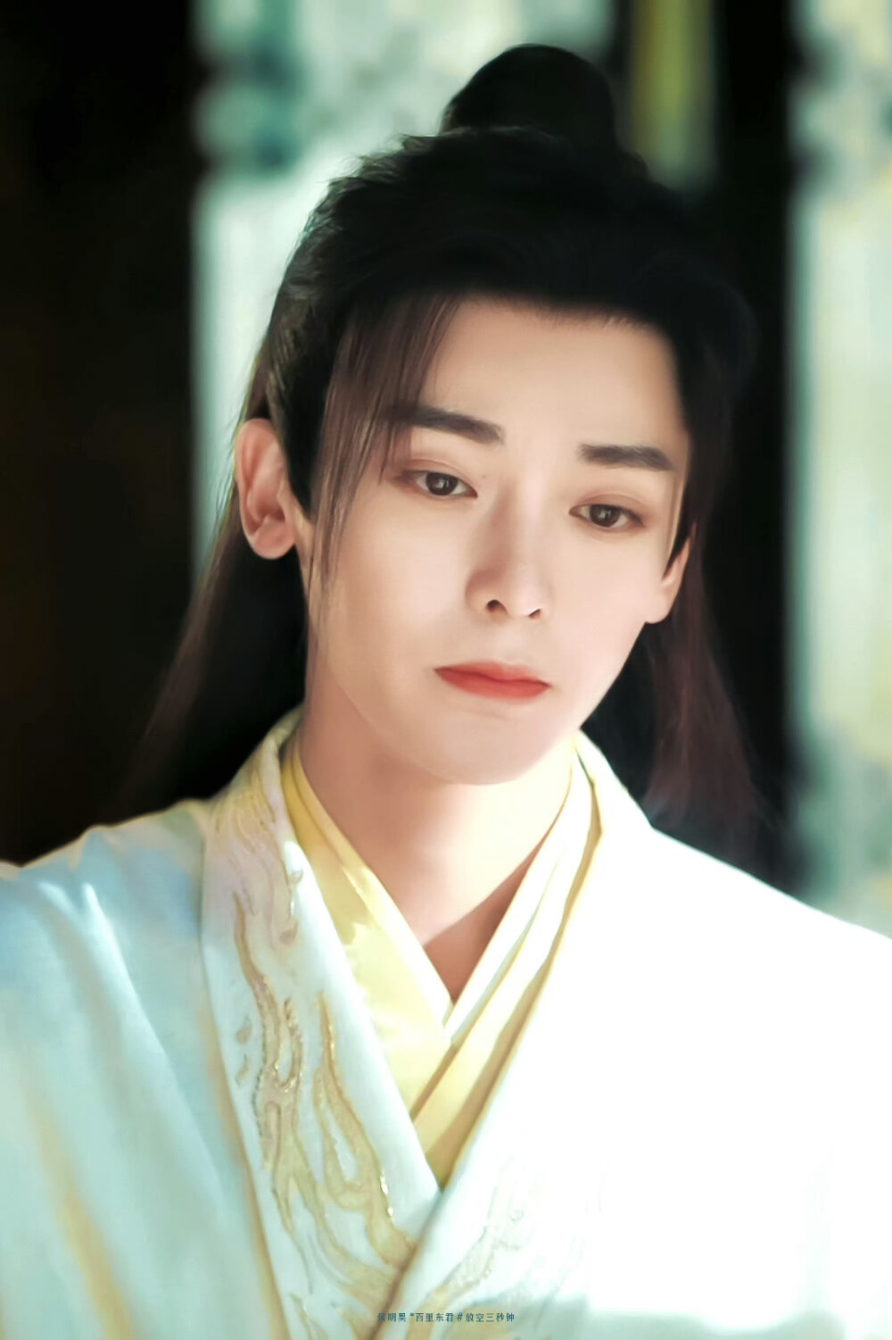 少年白马醉春风▪侯明昊
cr.放空三秒钟