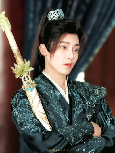 少年白马醉春风▪侯明昊
cr.放空三秒钟