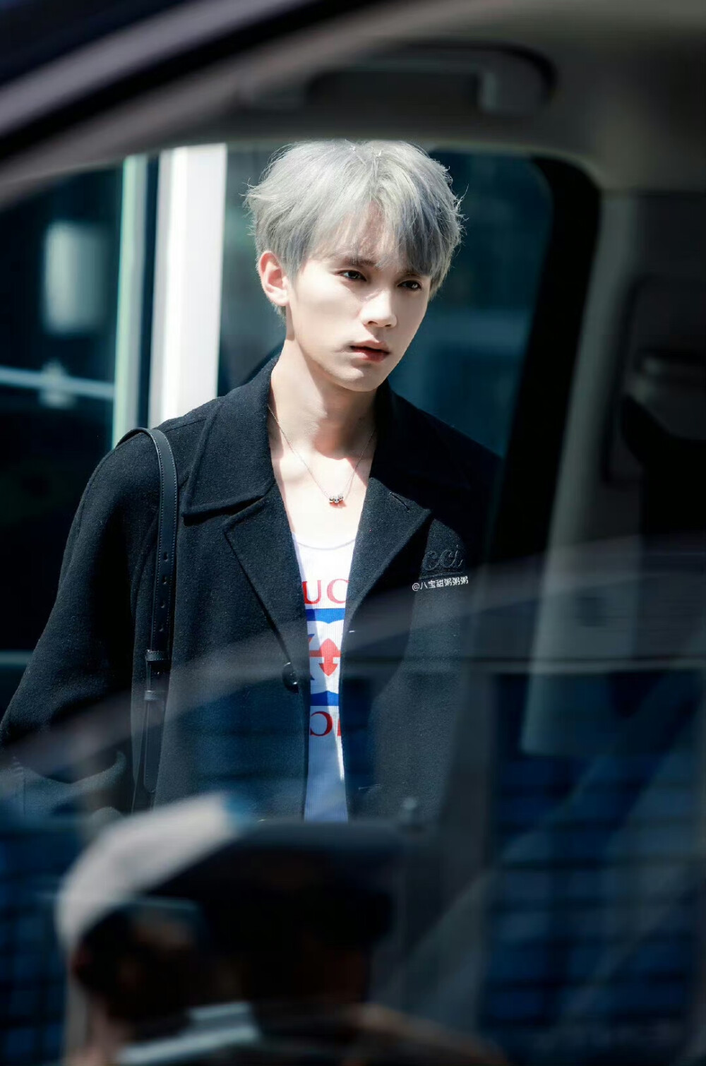 。