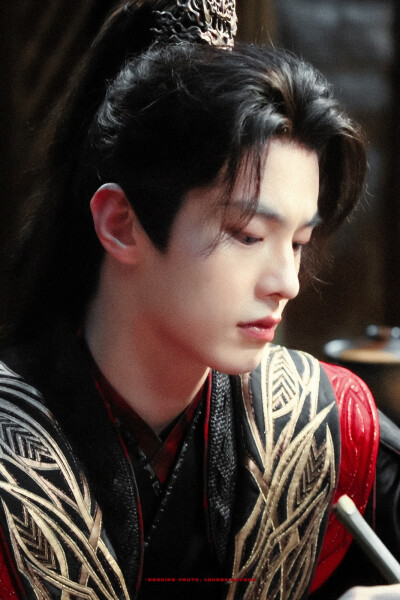 少年白马醉春风▪何与
cr.山衔风