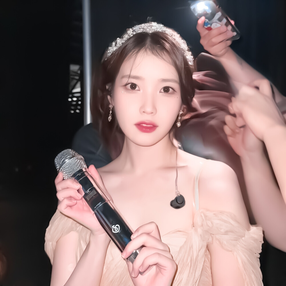 •IU