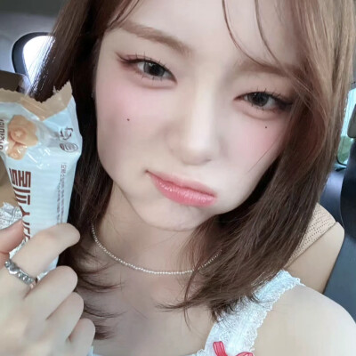 尹势银 宇妍 崔智元 申有娜