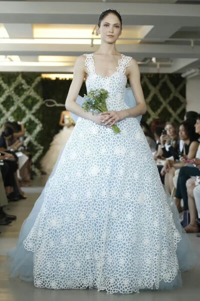 Oscar de la Renta 2013 春夏婚纱 ​​​