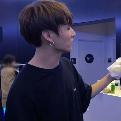 翻到你紫色的外套