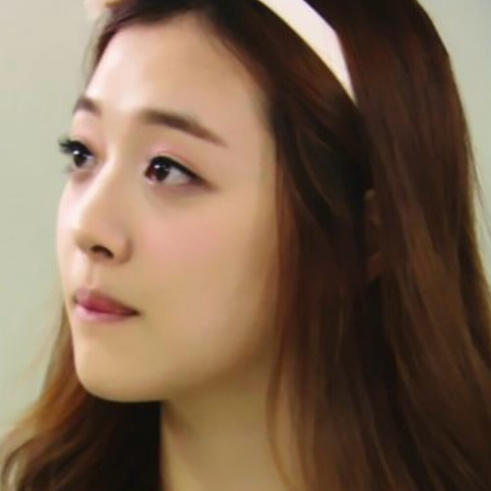 崔雪莉 の 头像