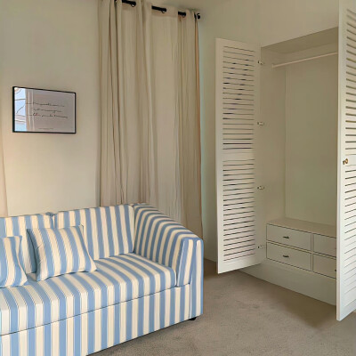 背景｜文案
也应似旧，盈盈秋水，淡淡春山。