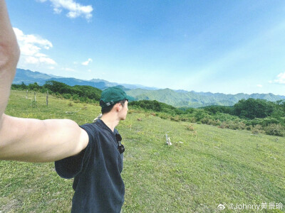 20240605 黄景瑜 "牛 马 云 树 山 没信号"