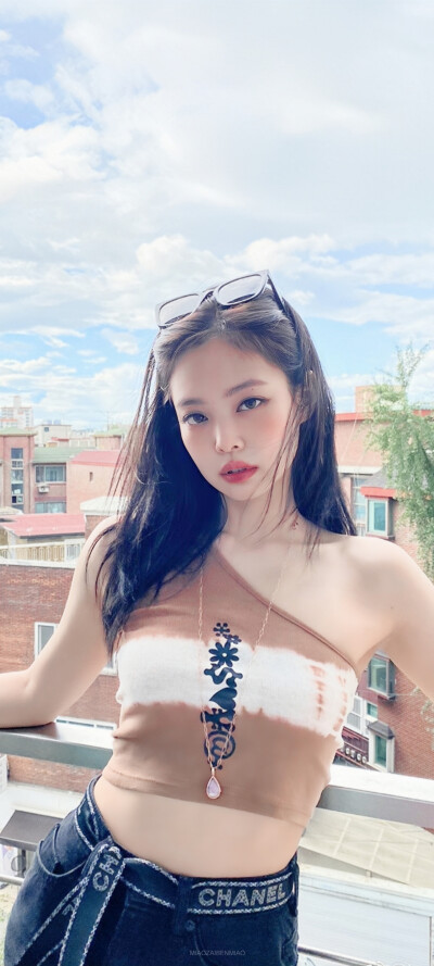 Jennie壁纸.