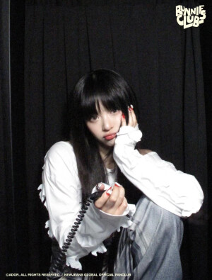 Newjeans “身处青春的人不用解释青春”