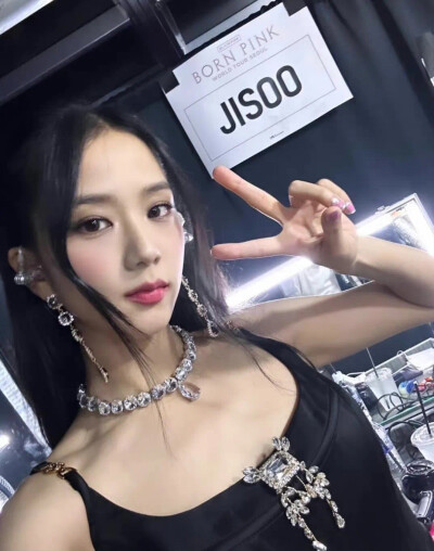 JISOO欧尼