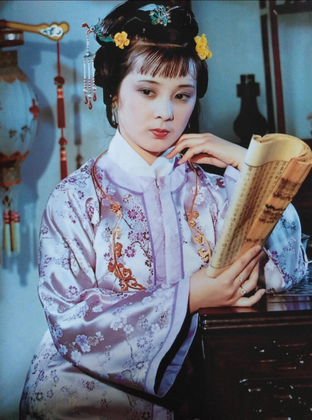 贾惜春 判词： 勘破三春景不长，缁衣顿改昔… - 高清图片，堆糖，美图壁纸兴趣社区