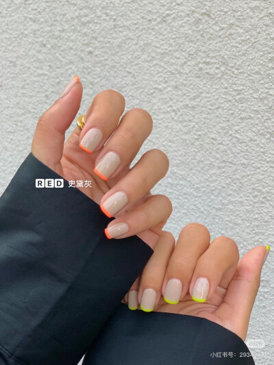 nails