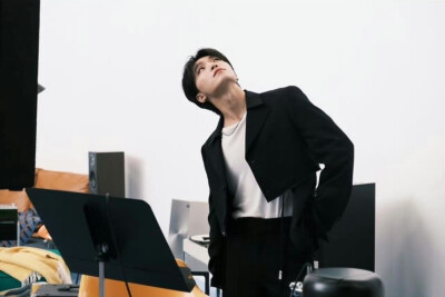 我们钻石忙内灿宝来啦