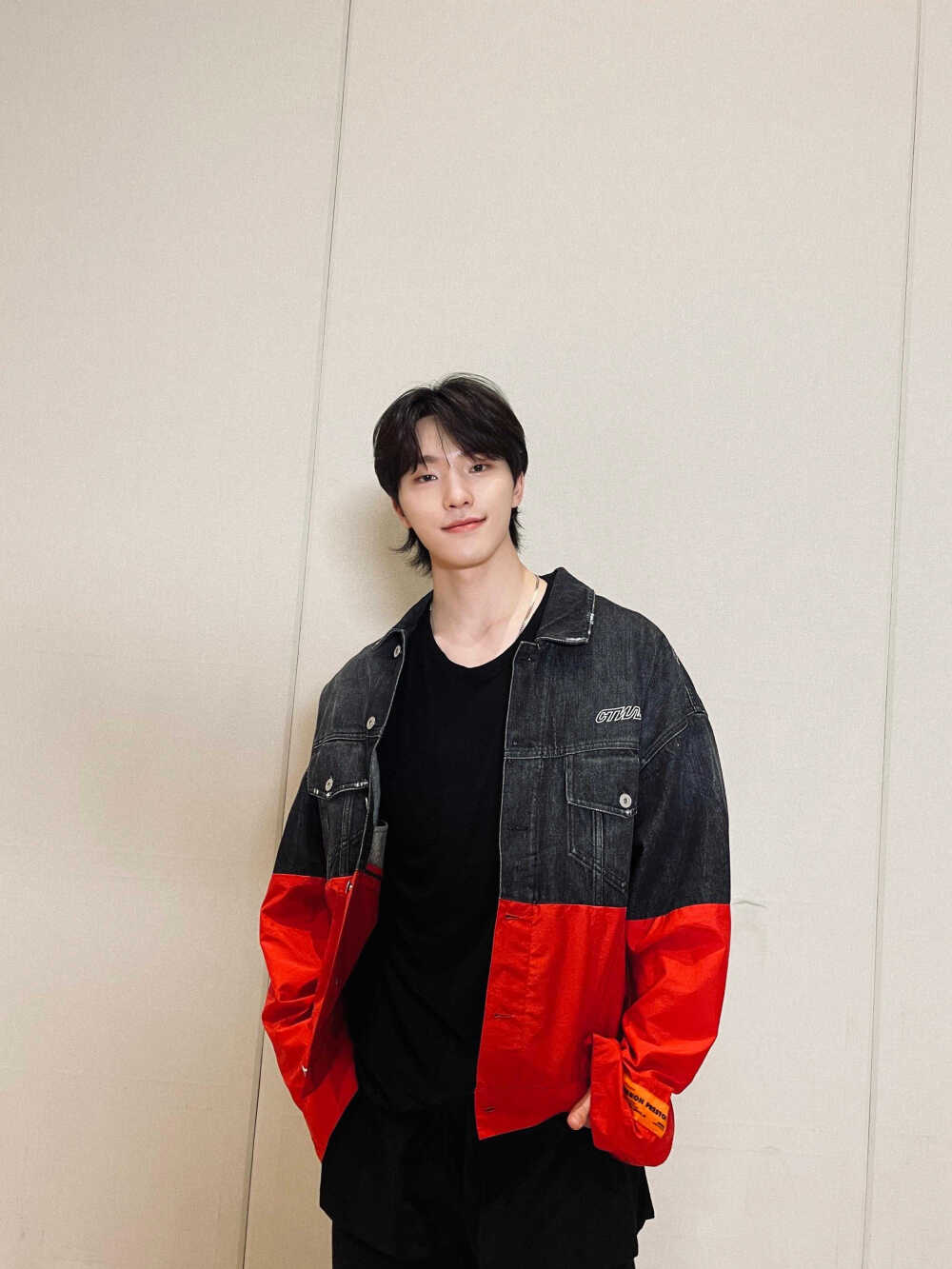 我们钻石忙内灿宝来啦