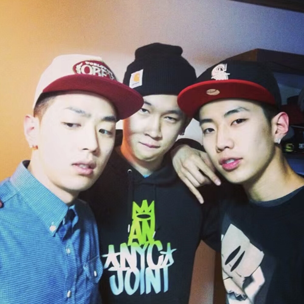 AOMG