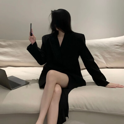 像救赎的光又像坠落的灰