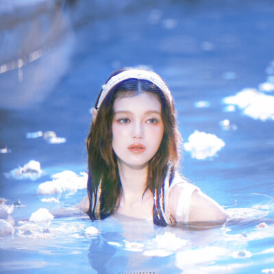 深海`回响
Danielle ​​​