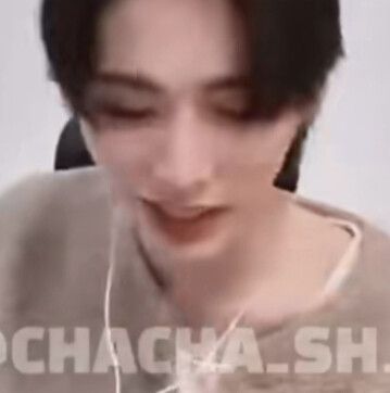 原谅我 不愿怜惜你的执着