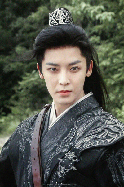 少年白马醉春风▪侯明昊
cr.懒一光年_