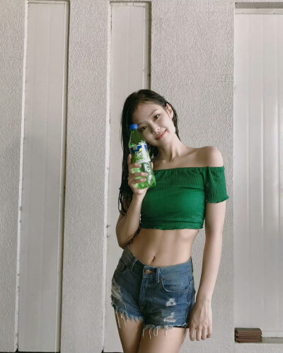 @jennierubyjane