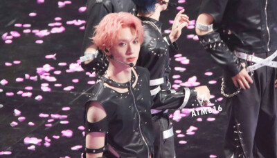 时代少年团楼非楼 澳门站演唱会