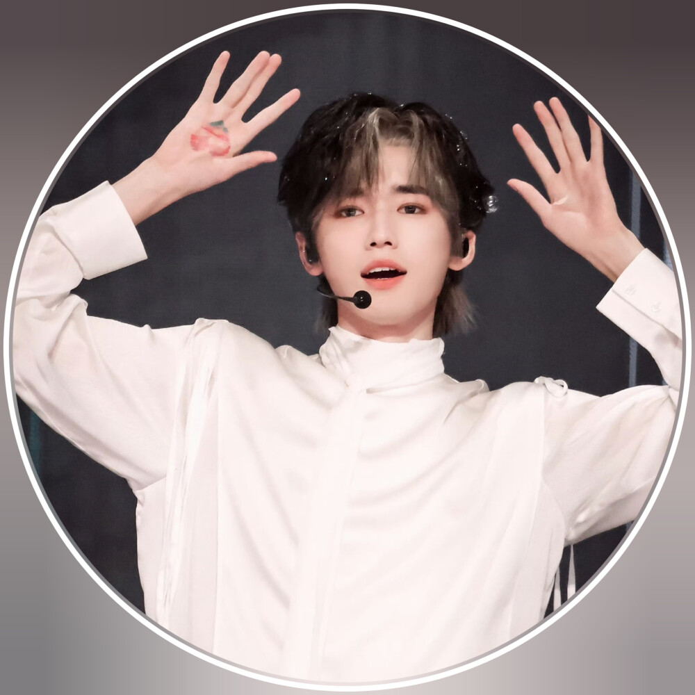 宋亚轩渐变圆框头像