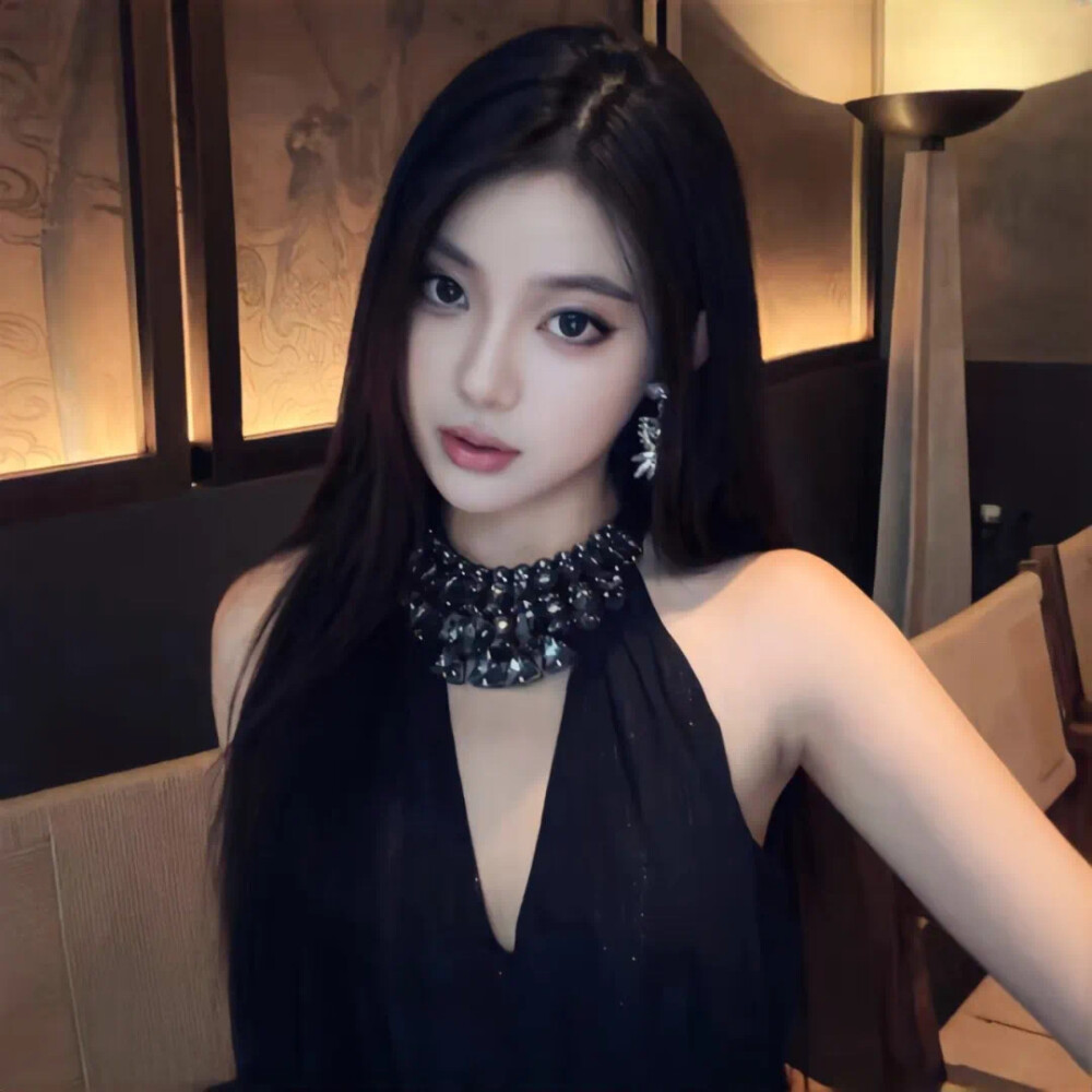 【锦鲤-】女生 头像 自截
