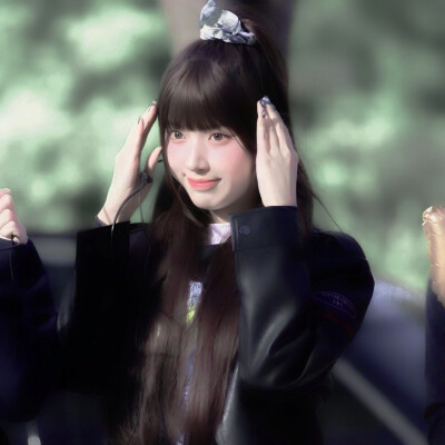 Verde smeraldo＂...云山那抹绿（Облака рассеются.）
girlgroupcd