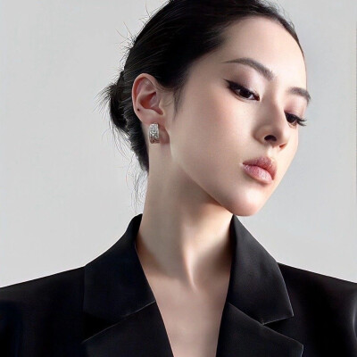 【锦鲤-】女生 头像 自截
