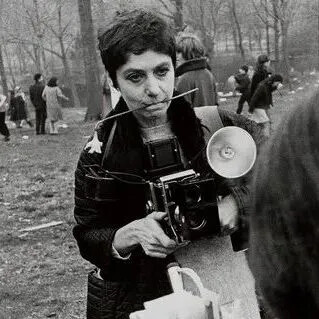 黛安·阿勃斯
美国新纪实摄影师
Diane Arbus (1923-1971)
